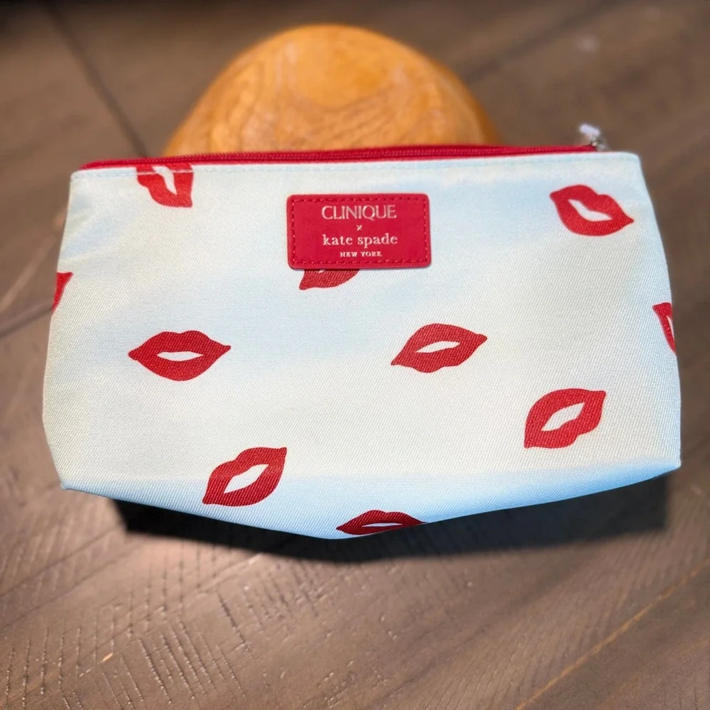 Clinique x Kate Spade Makeup Bag‎ Cosmetic Pouch Red Lips Light Blue